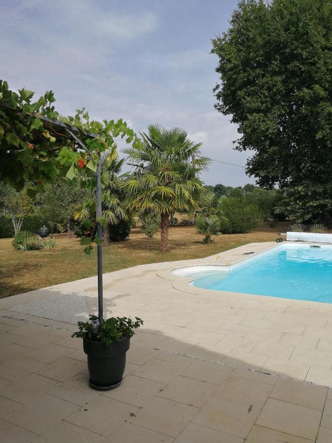 Au Doux Repos Bed and Breakfast Lucbardez-et-Bargues Exteriör bild