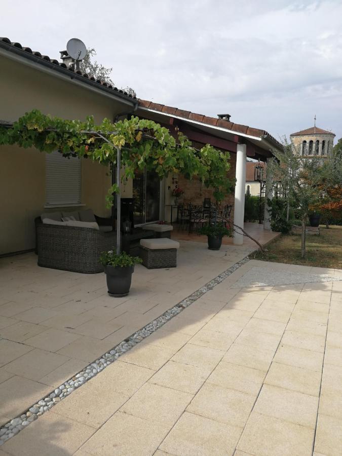 Au Doux Repos Bed and Breakfast Lucbardez-et-Bargues Exteriör bild